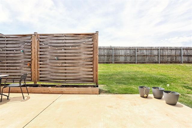 621 Fox Hollow Court, Newcastle, OK 73065