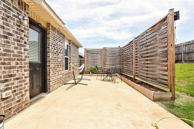 621 Fox Hollow Court, Newcastle, OK 73065