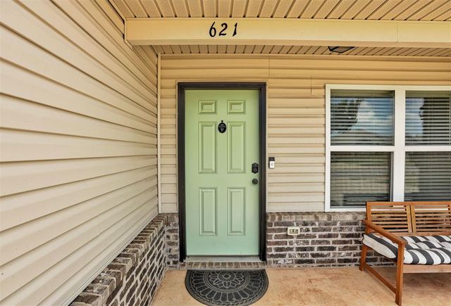 621 Fox Hollow Court, Newcastle, OK 73065