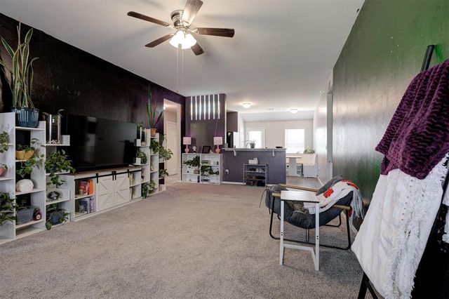 621 Fox Hollow Court, Newcastle, OK 73065
