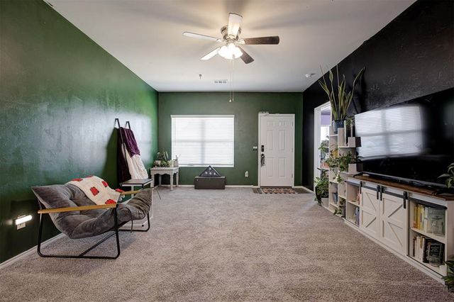 621 Fox Hollow Court, Newcastle, OK 73065