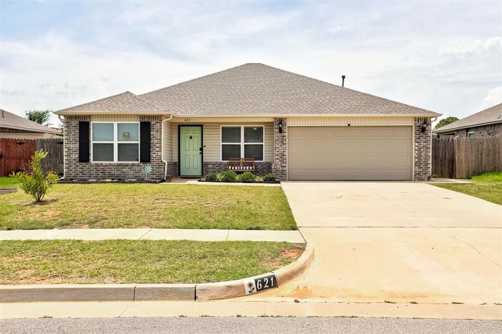 621 Fox Hollow Court, Newcastle, OK 73065