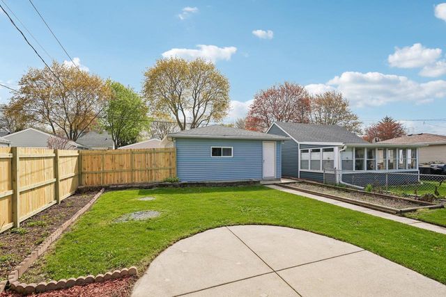 1216 114th STREET, West Allis, WI 53214