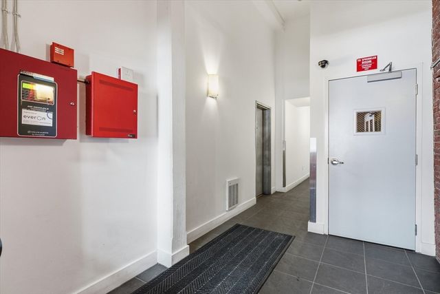 13-17 Willow Street 203, Lynn, MA 01901