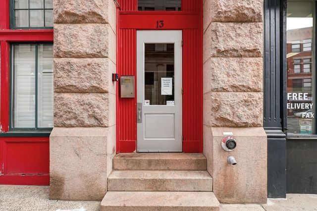 13-17 Willow Street 203, Lynn, MA 01901