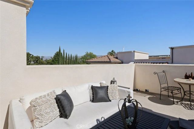 10738 Bloomfield, Toluca Lake, CA 91602