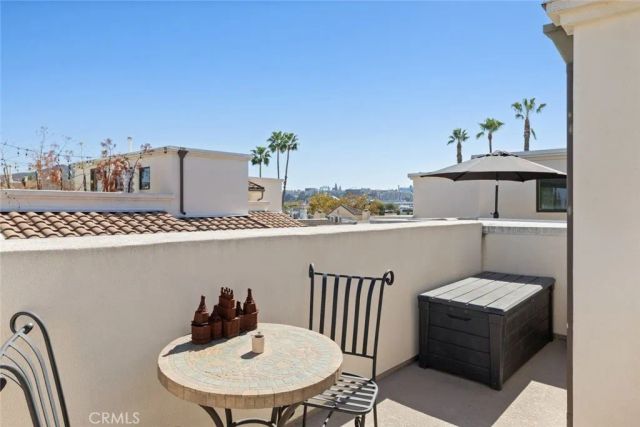 10738 Bloomfield, Toluca Lake, CA 91602