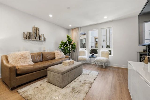 10738 Bloomfield, Toluca Lake, CA 91602