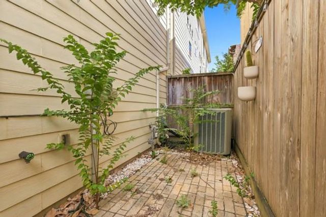 8710 Beverlyhill Street 204, Houston, TX 77063