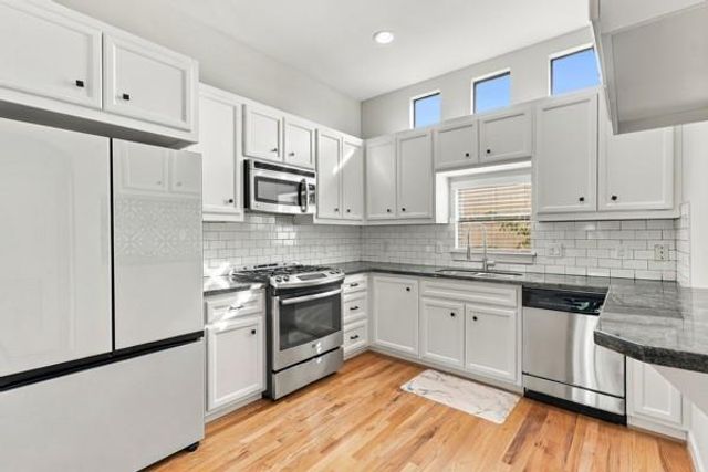 8710 Beverlyhill Street 204, Houston, TX 77063