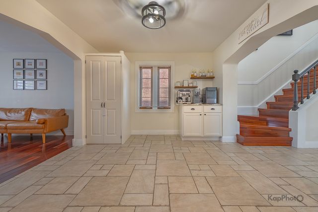 5649 S Natoma Avenue, Chicago, IL 60638