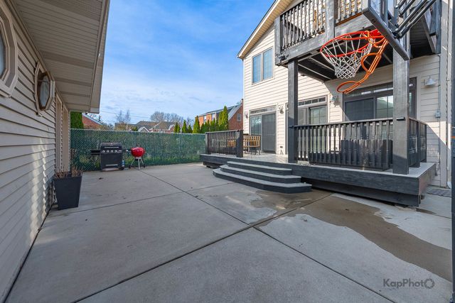 5649 S Natoma Avenue, Chicago, IL 60638