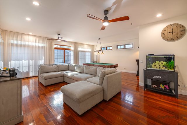 5649 S Natoma Avenue, Chicago, IL 60638