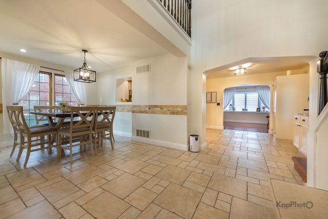 5649 S Natoma Avenue, Chicago, IL 60638