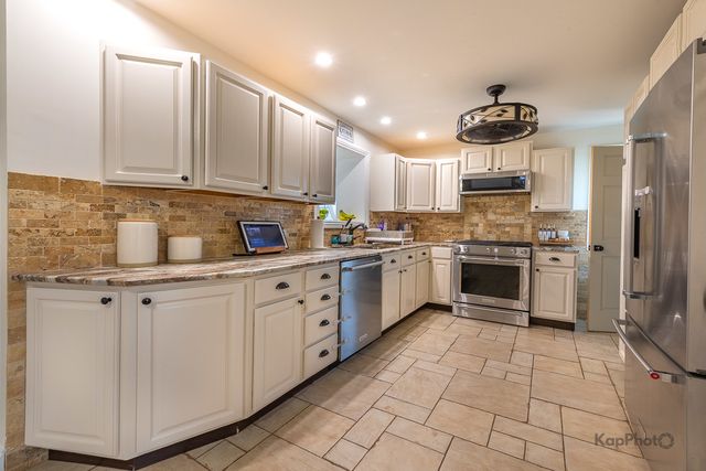 5649 S Natoma Avenue, Chicago, IL 60638