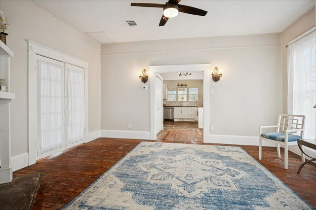 512 Elm Street S, Sherman, TX 75090