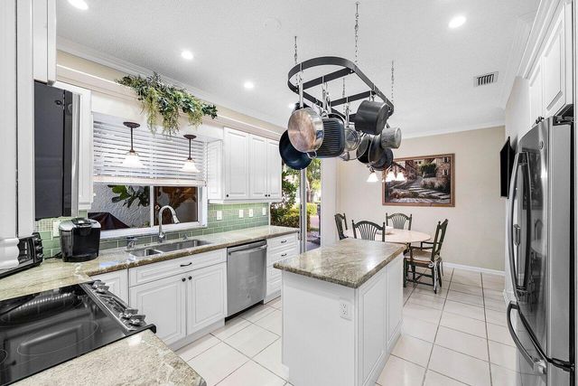 7155 Via Palomar, Boca Raton, FL 33433