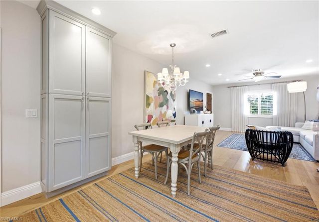 940 3rd ST S 201, Naples, FL 34102