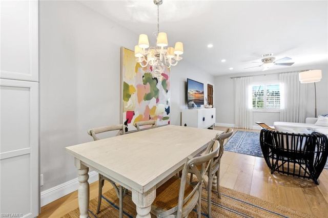 940 3rd ST S 201, Naples, FL 34102