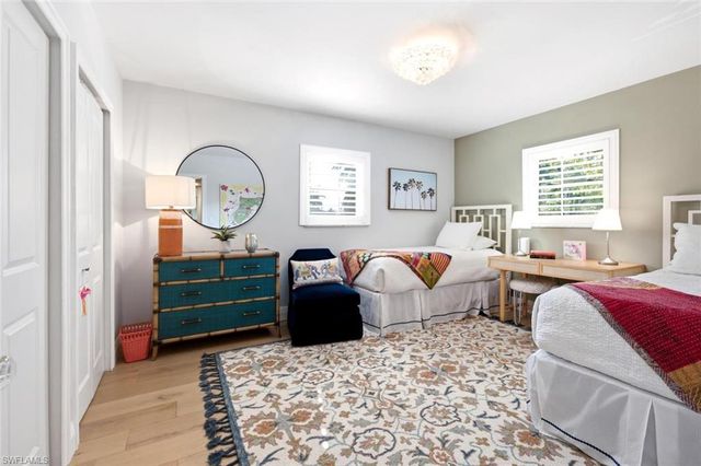 940 3rd ST S 201, Naples, FL 34102