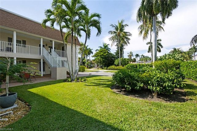 940 3rd ST S 201, Naples, FL 34102