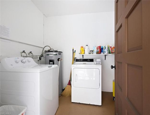 940 3rd ST S 201, Naples, FL 34102
