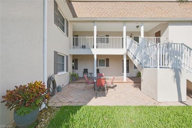 940 3rd ST S 201, Naples, FL 34102