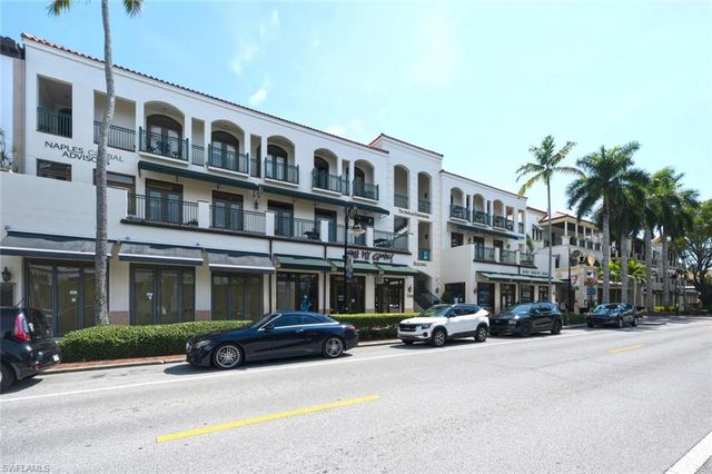 940 3rd ST S 201, Naples, FL 34102