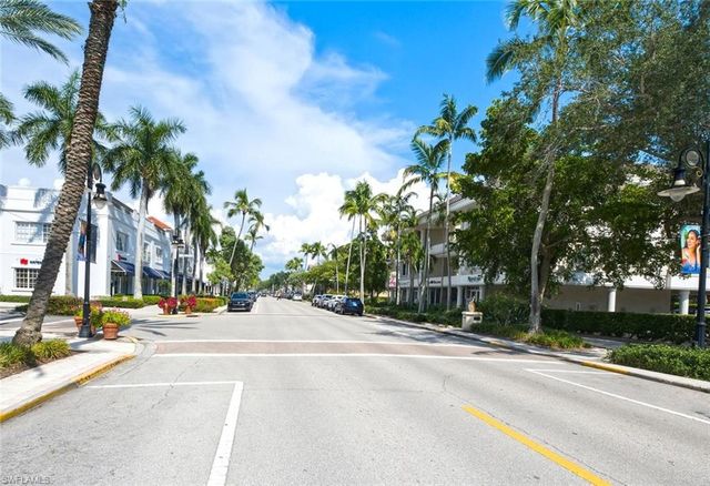 940 3rd ST S 201, Naples, FL 34102