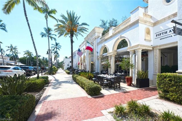 940 3rd ST S 201, Naples, FL 34102