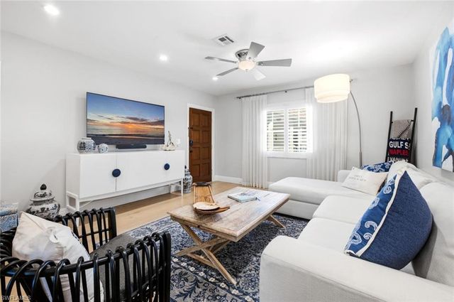 940 3rd ST S 201, Naples, FL 34102