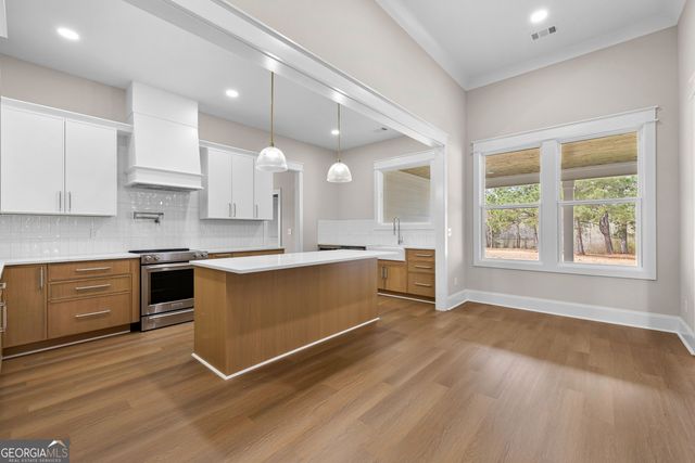 246 S Smith Road, Lagrange, GA 30241