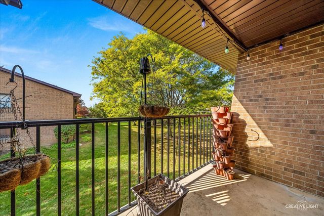 2220 Wharf Drive 1906, Woodridge, IL 60517