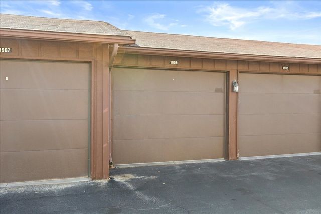 2220 Wharf Drive 1906, Woodridge, IL 60517