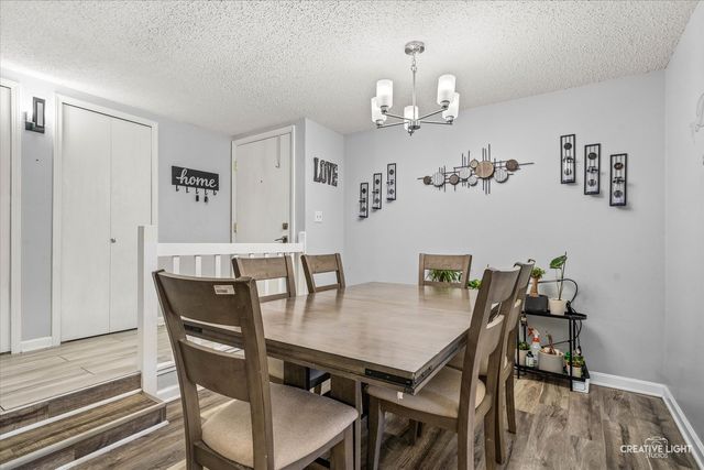 2220 Wharf Drive 1906, Woodridge, IL 60517