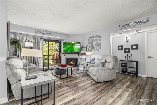 2220 Wharf Drive 1906, Woodridge, IL 60517