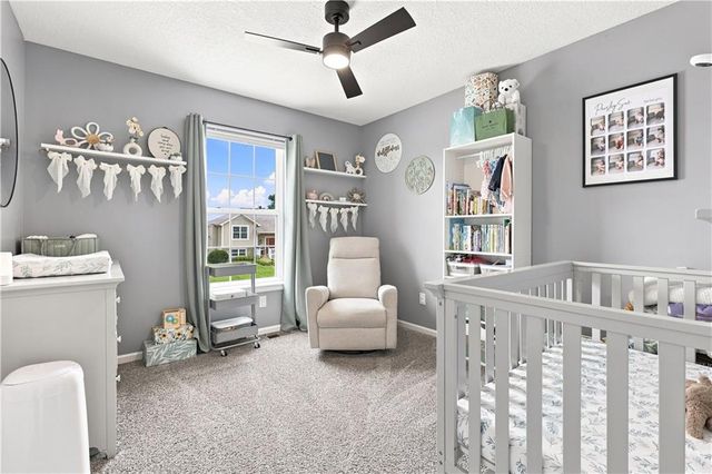407 NE 192nd Terrace, Smithville, MO 64089