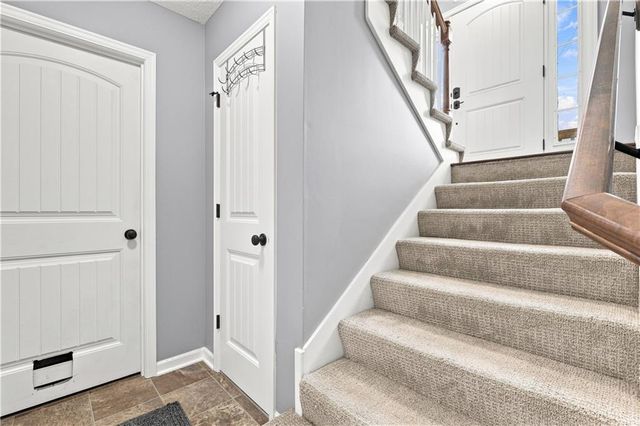 407 NE 192nd Terrace, Smithville, MO 64089