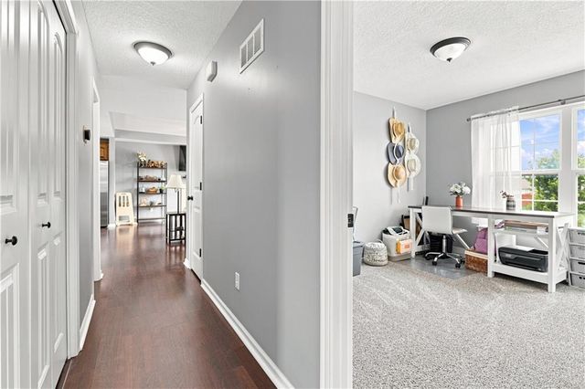 407 NE 192nd Terrace, Smithville, MO 64089