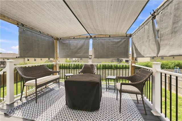407 NE 192nd Terrace, Smithville, MO 64089