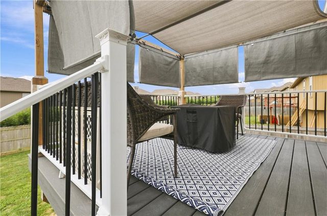407 NE 192nd Terrace, Smithville, MO 64089