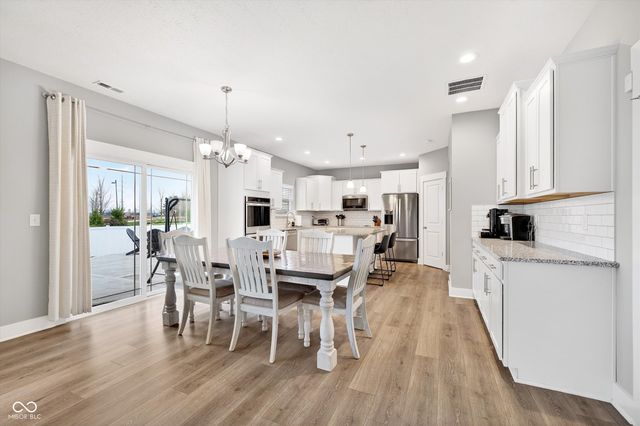 1900 Doncaster Drive, Avon, IN 46123