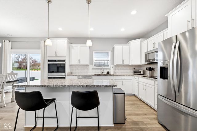 1900 Doncaster Drive, Avon, IN 46123