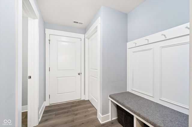 1900 Doncaster Drive, Avon, IN 46123