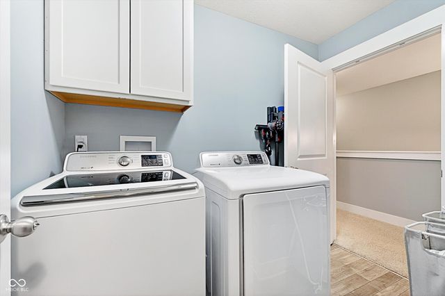 1900 Doncaster Drive, Avon, IN 46123