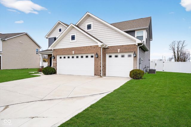 1900 Doncaster Drive, Avon, IN 46123