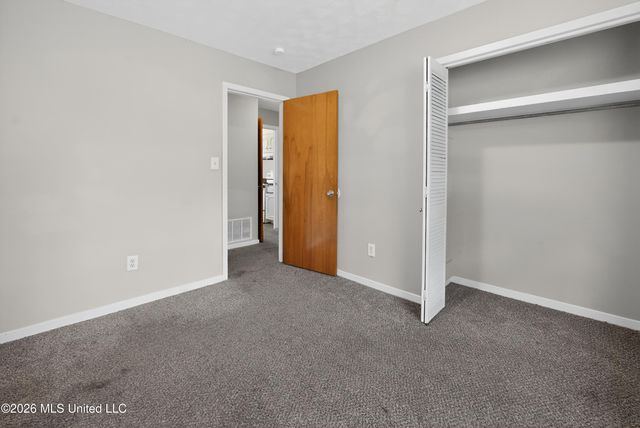3024 Longwood Drive, Jackson, MS 39212