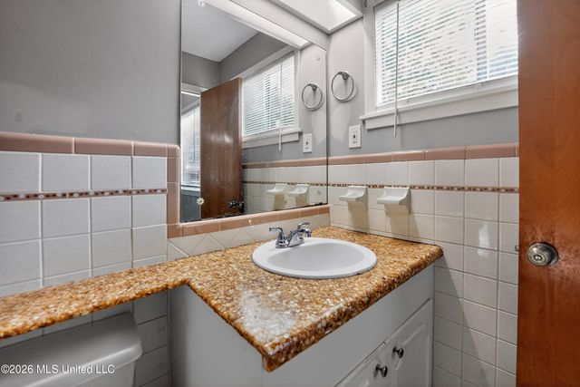 3024 Longwood Drive, Jackson, MS 39212