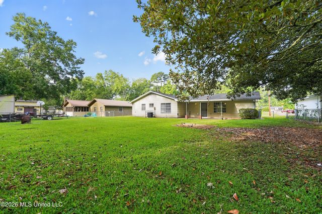 3024 Longwood Drive, Jackson, MS 39212