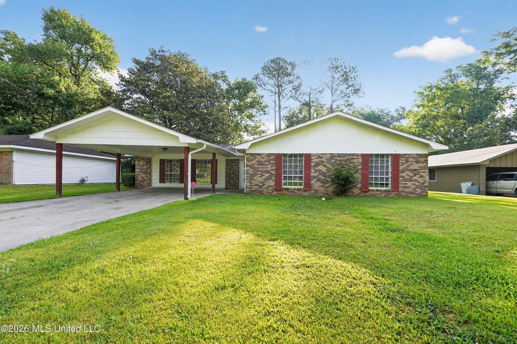 3024 Longwood Drive, Jackson, MS 39212